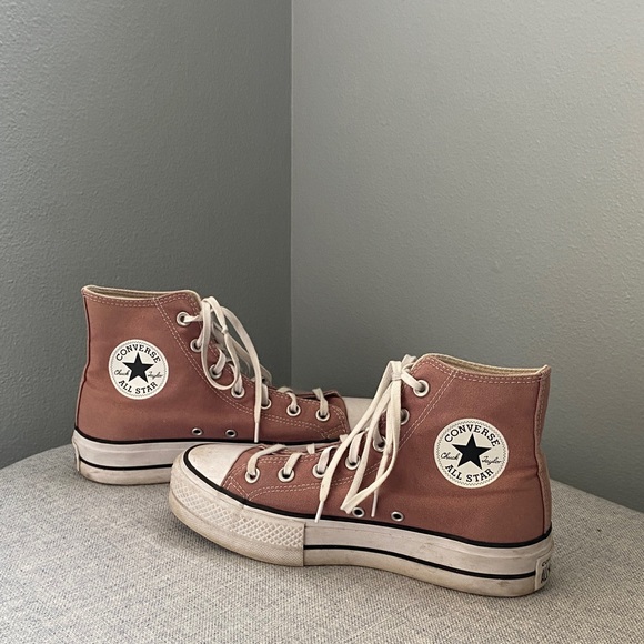 Converse Shoes - Converse High Tops in Dusty Pink